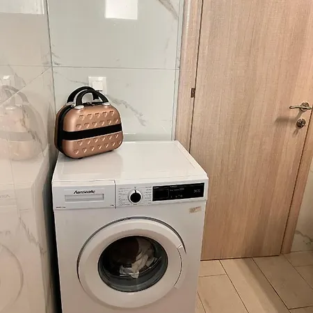 Three Cats Nikiti (Sithonia)