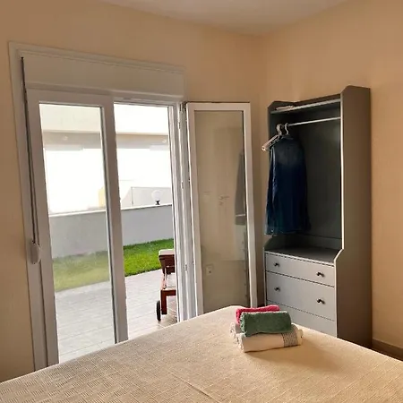 Three Cats * Nikiti (Sithonia)